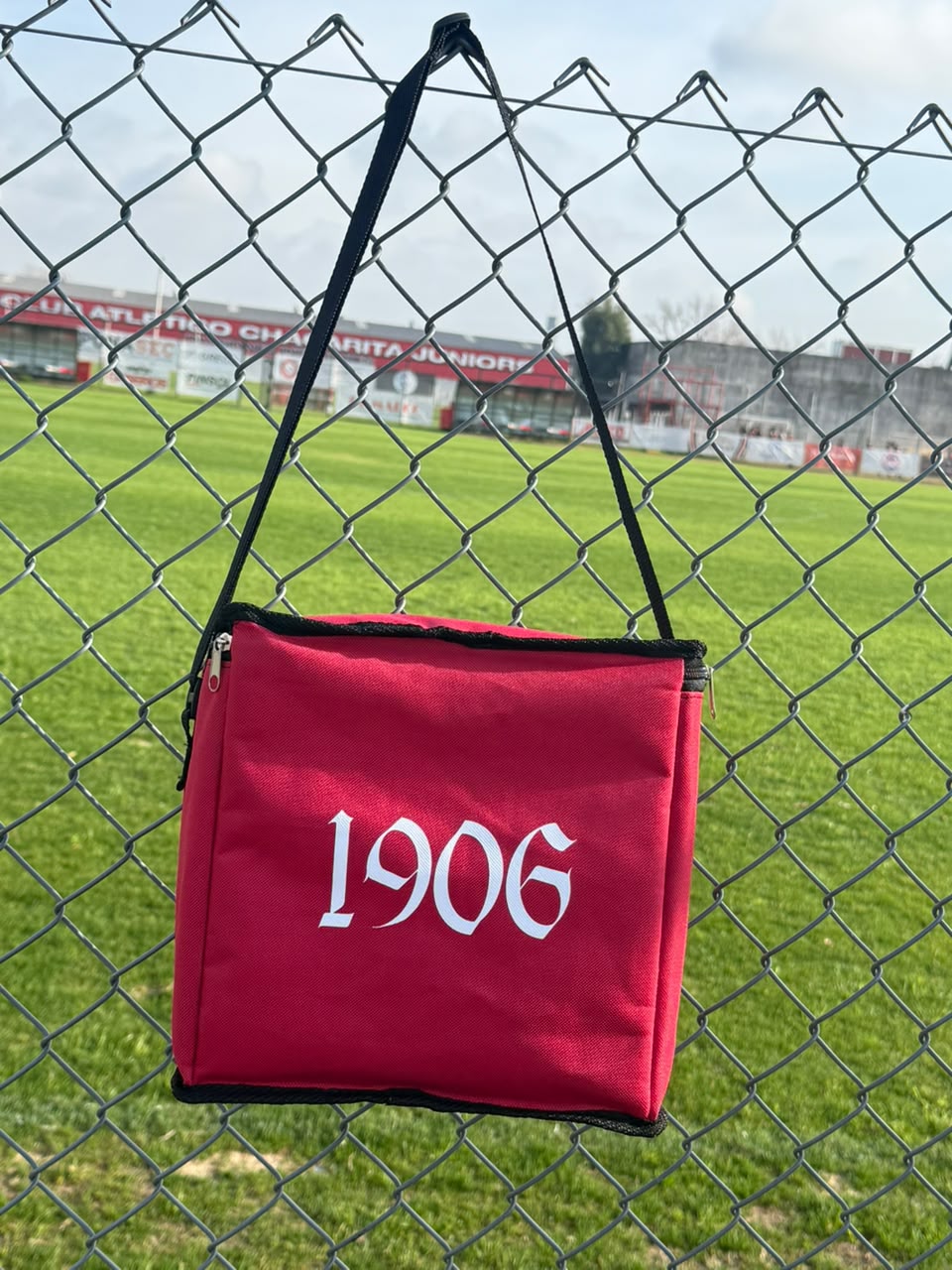LUNCHERA ROJA 1906